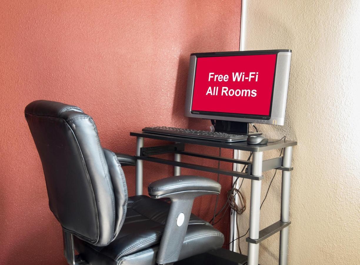Red Roof Inn Binghamton North Экстерьер фото