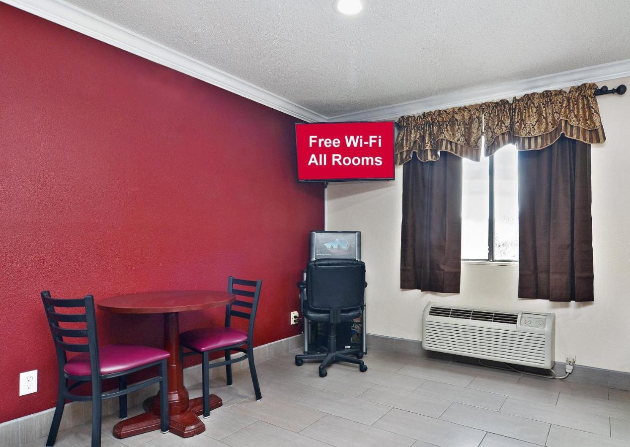 Red Roof Inn Binghamton North Экстерьер фото
