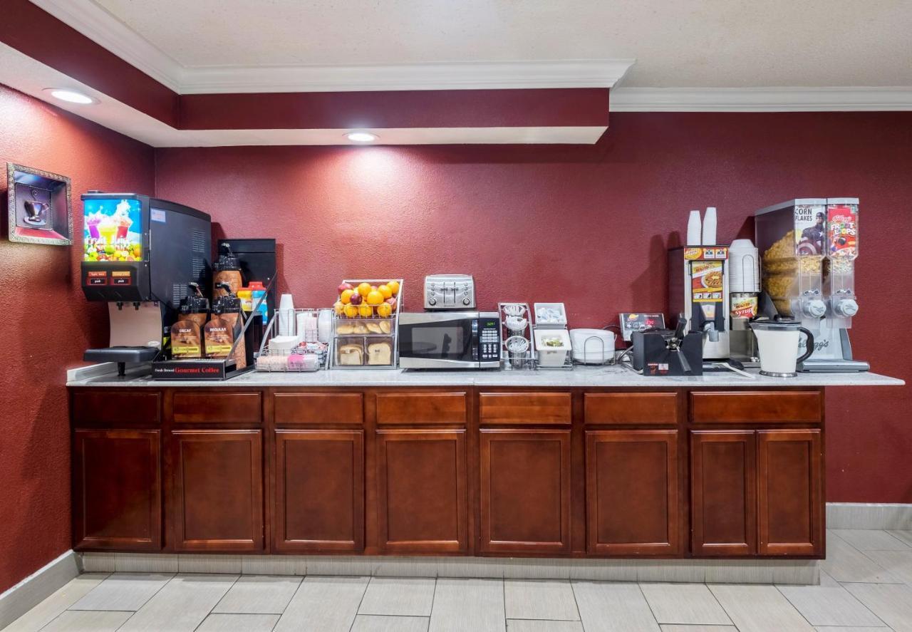Red Roof Inn Binghamton North Экстерьер фото
